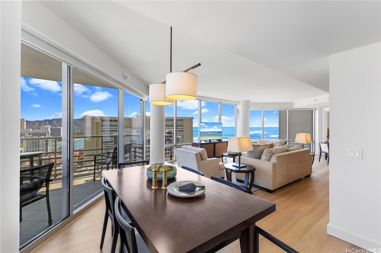 Trump Tower Waikiki condo # 2802 (Corner End), Honolulu, Hawaii - photo 5 of 23