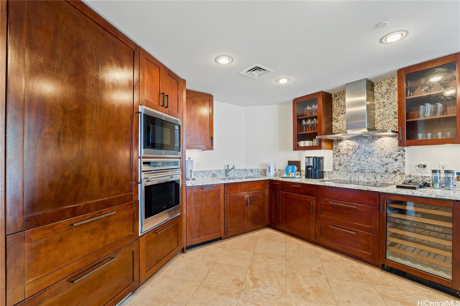 223 Saratoga Rd Honolulu - Rental - photo 6 of 20