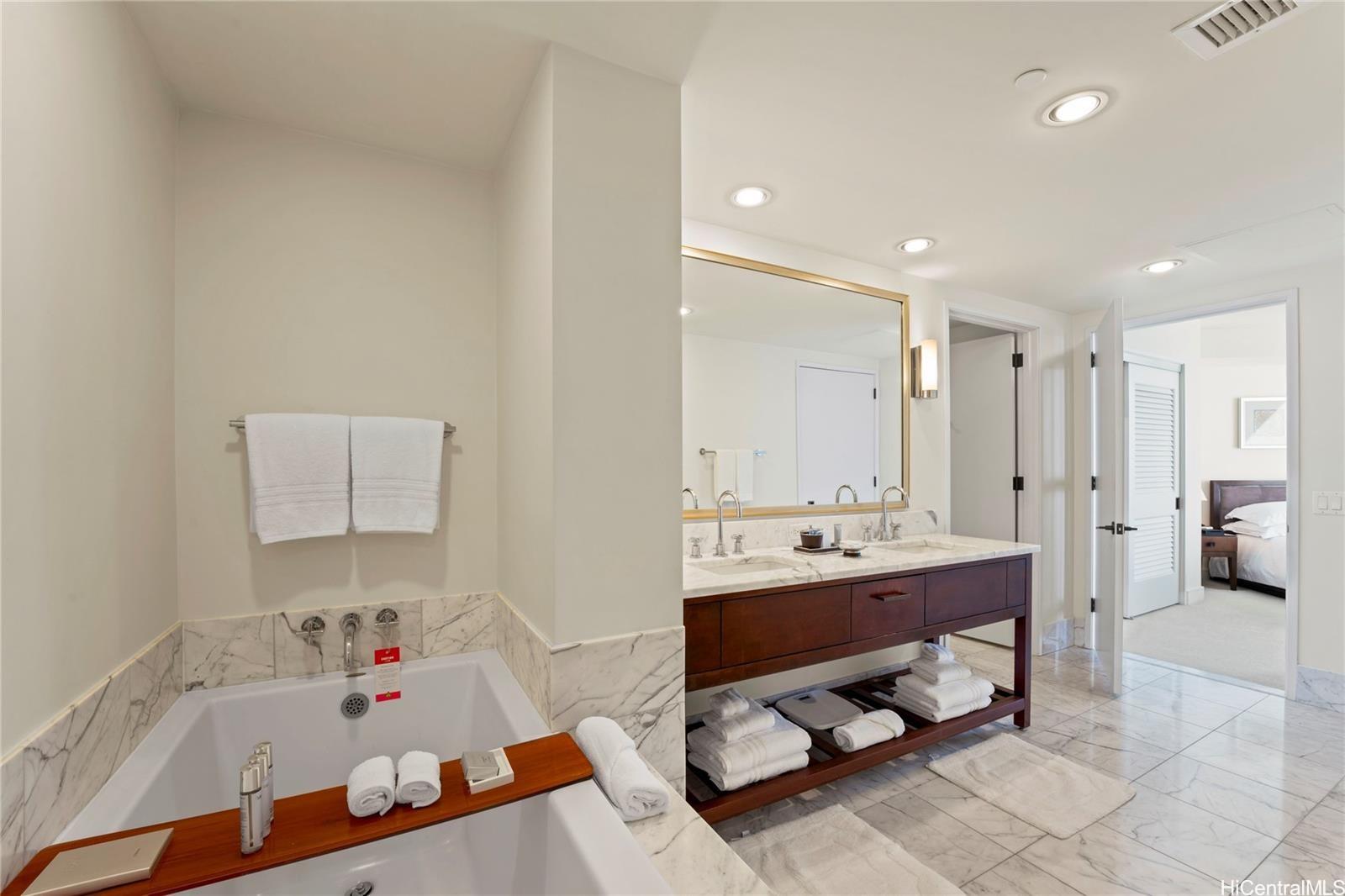 223 Saratoga Rd Honolulu - Rental - photo 8 of 20