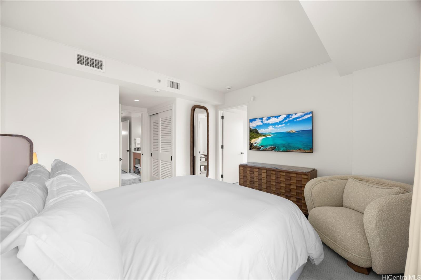 Trump Tower Waikiki condo # 3401, Honolulu, Hawaii - photo 11 of 25