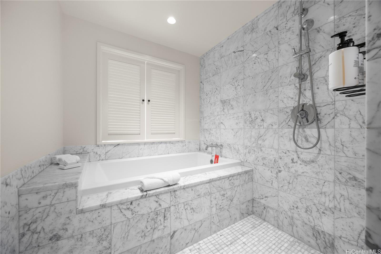 Trump Tower Waikiki condo # 3401, Honolulu, Hawaii - photo 16 of 25