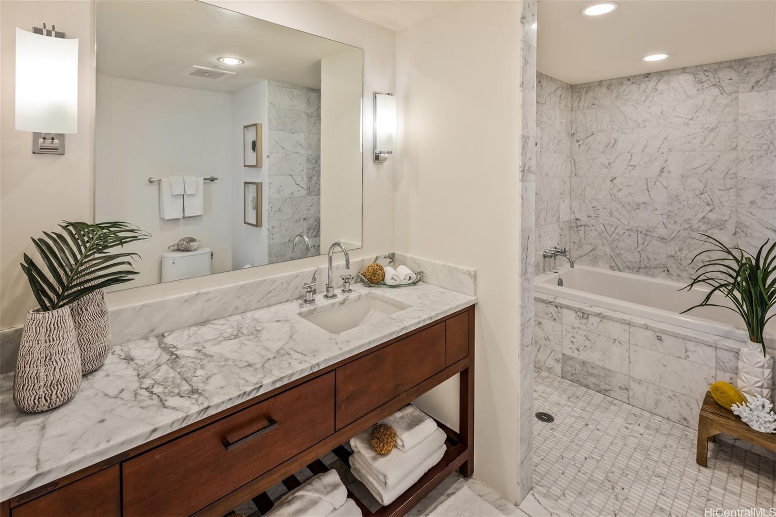 Trump Tower Waikiki condo # 3410, Honolulu, Hawaii - photo 14 of 23