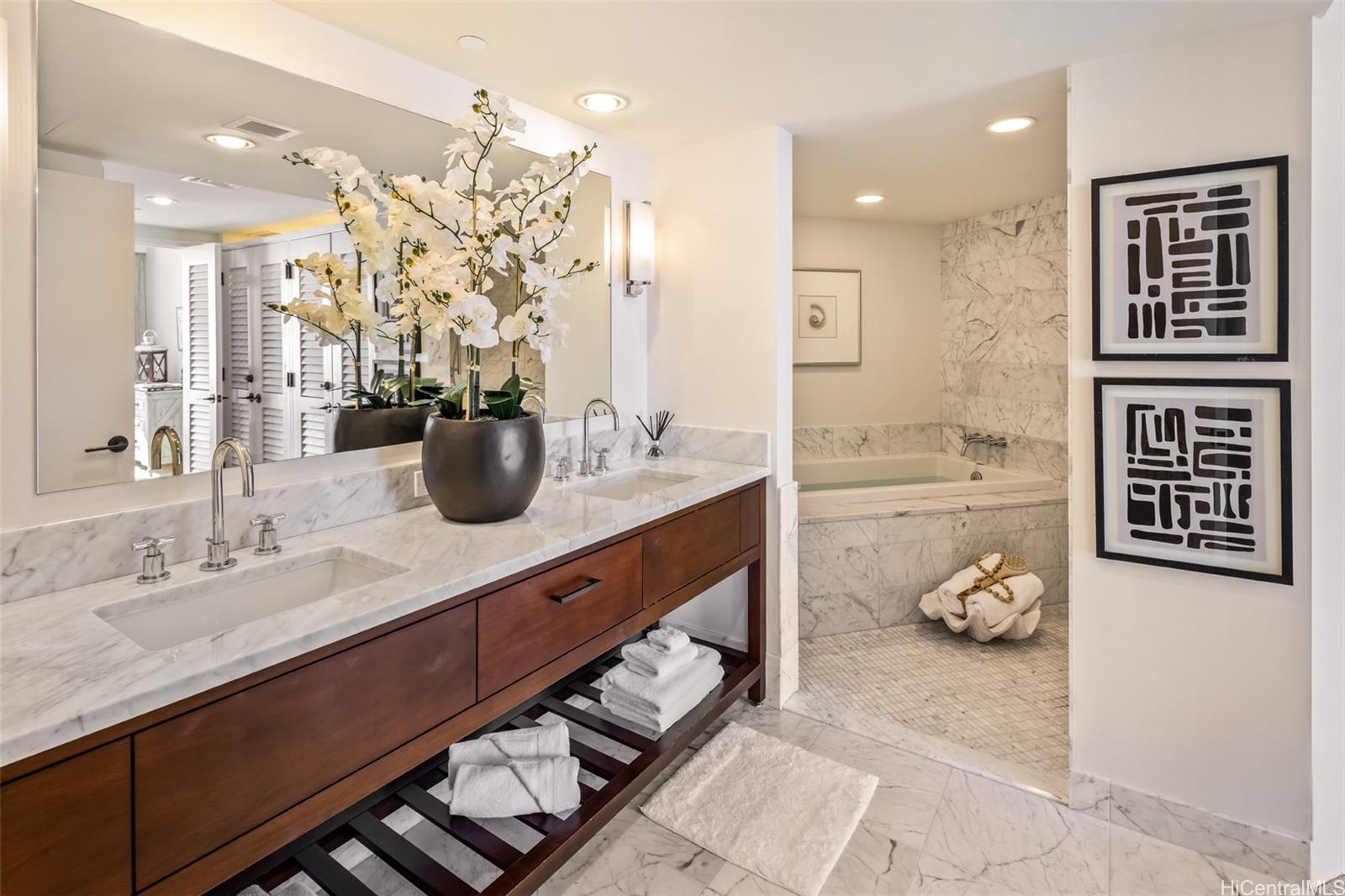 Trump Tower Waikiki condo # 3410, Honolulu, Hawaii - photo 6 of 23