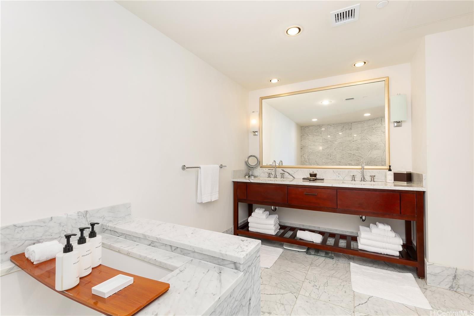 Trump Tower Waikiki condo # 3703, Honolulu, Hawaii - photo 16 of 25