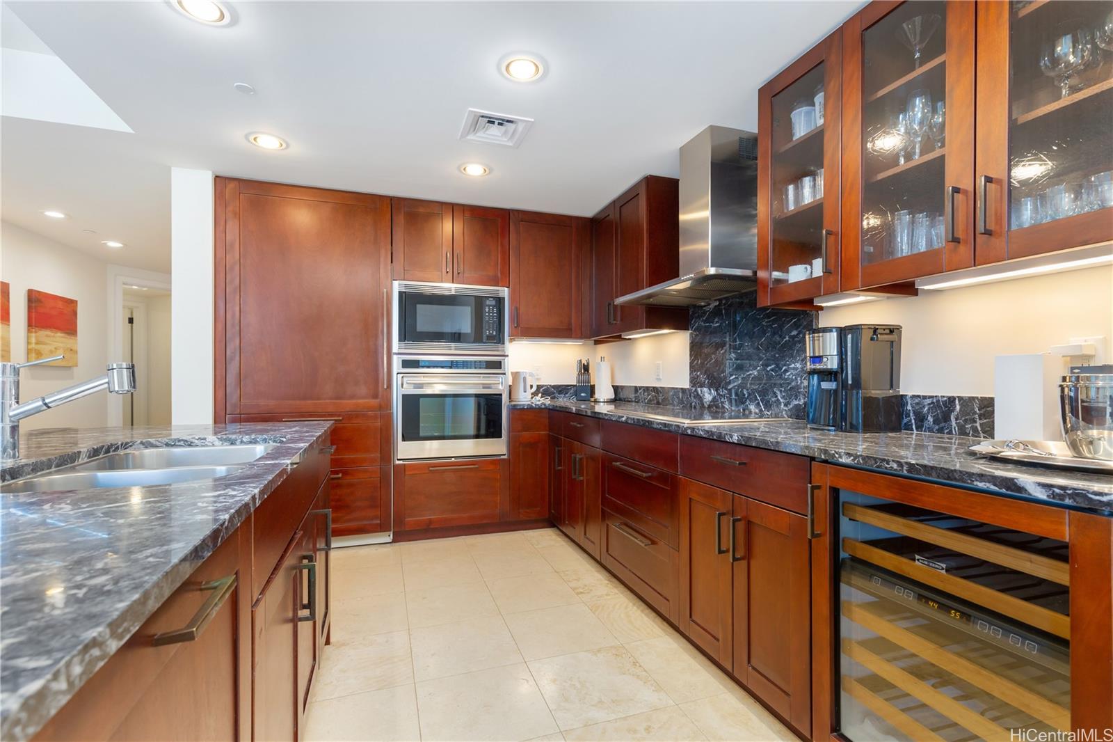 Trump Tower Waikiki condo # 3703, Honolulu, Hawaii - photo 7 of 25