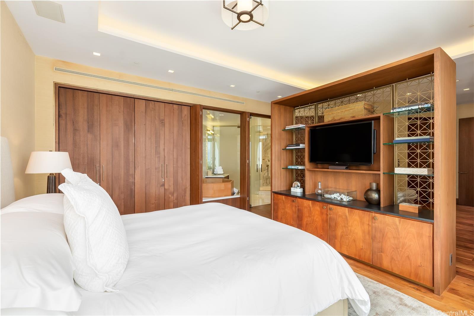 Trump Tower Waikiki condo # PHD, Honolulu, Hawaii - photo 14 of 25