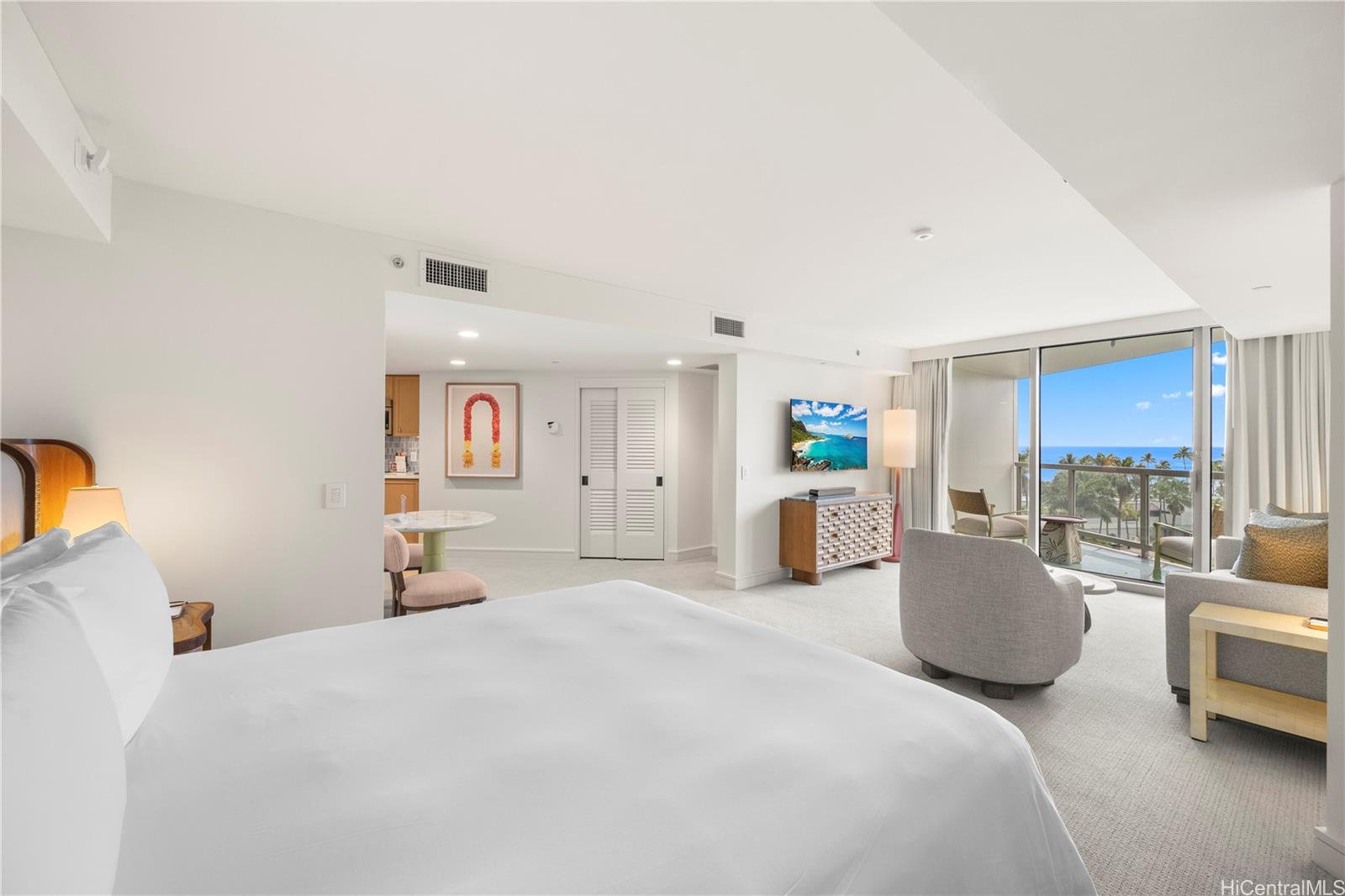 Trump Tower Waikiki condo # 817, HONOLULU, Hawaii - photo 12 of 25