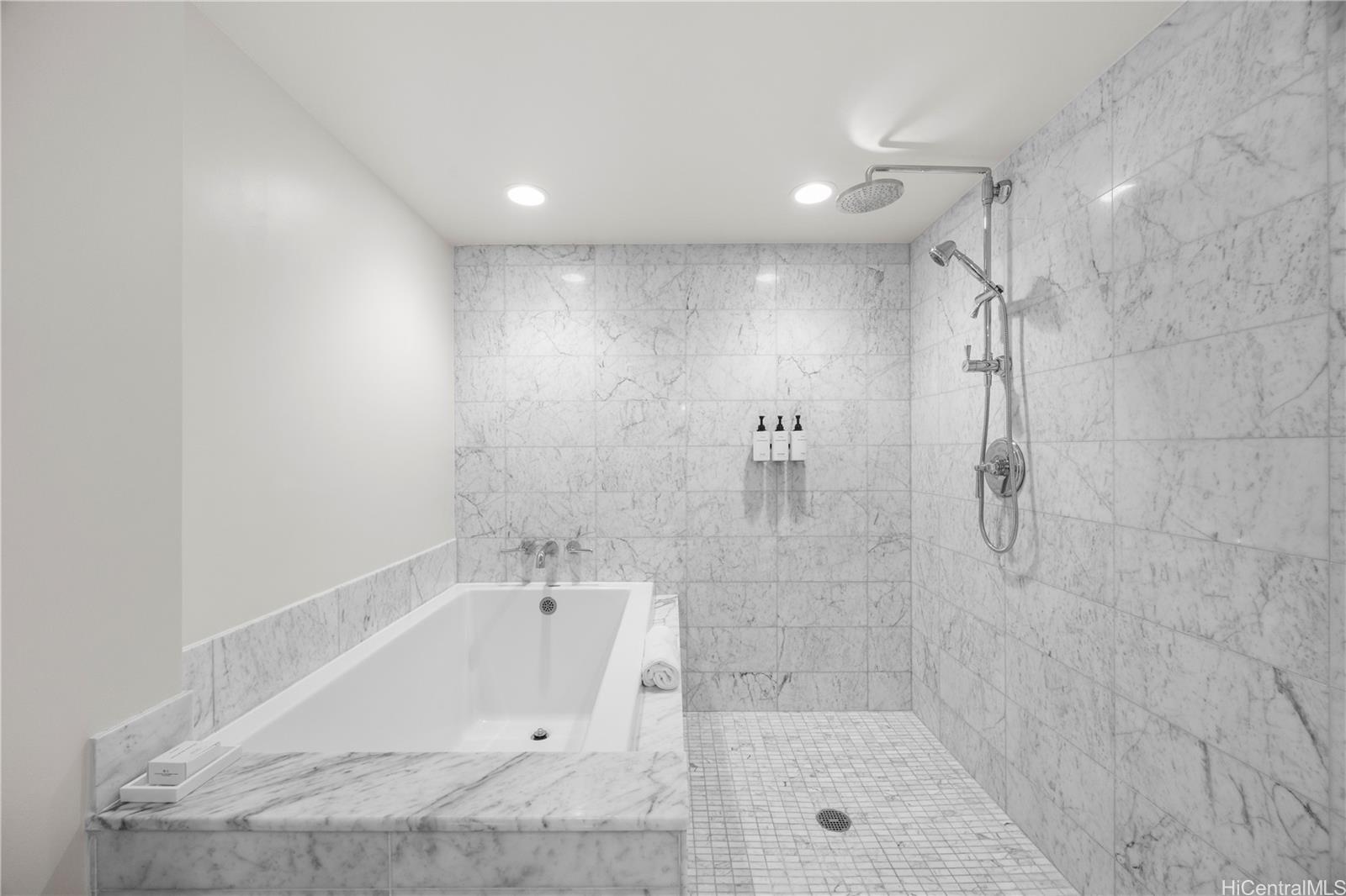 Trump Tower Waikiki condo # 817, HONOLULU, Hawaii - photo 20 of 25