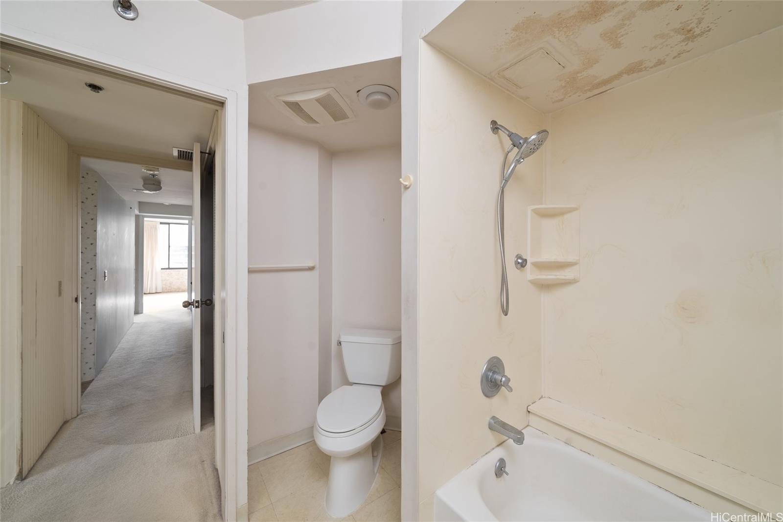 Kapiolani House condo # 404, Honolulu, Hawaii - photo 19 of 25