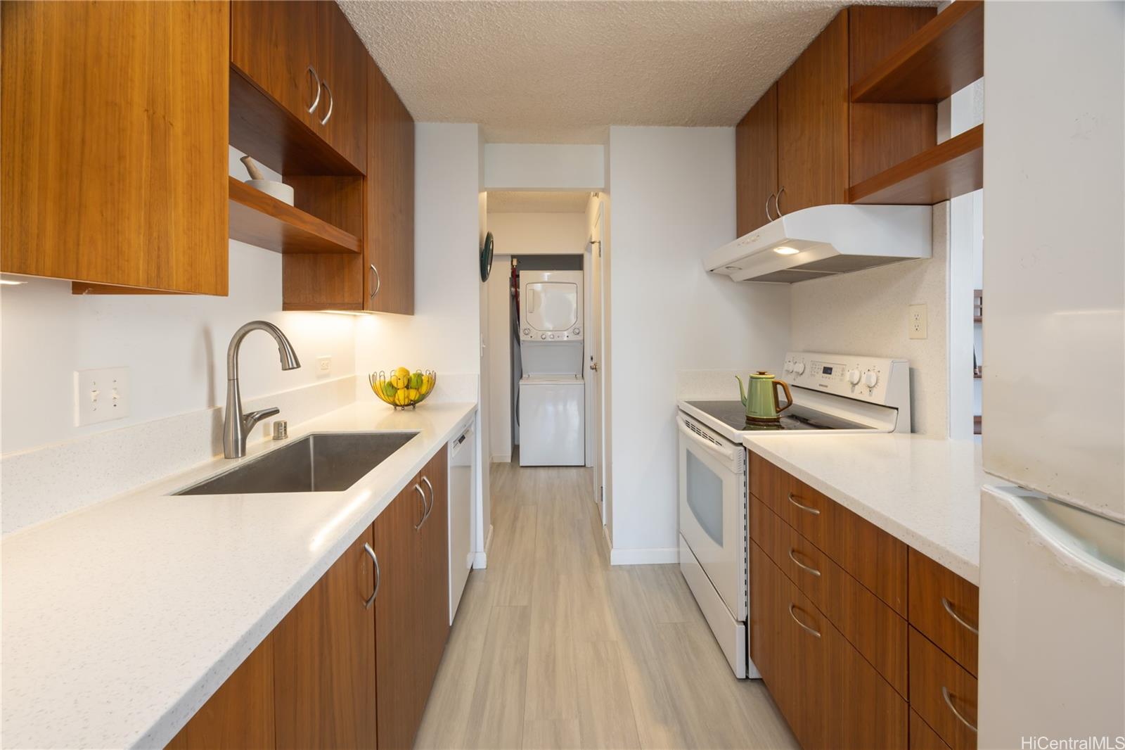 2233 Ala Wai condo # 10C, Honolulu, Hawaii - photo 12 of 25