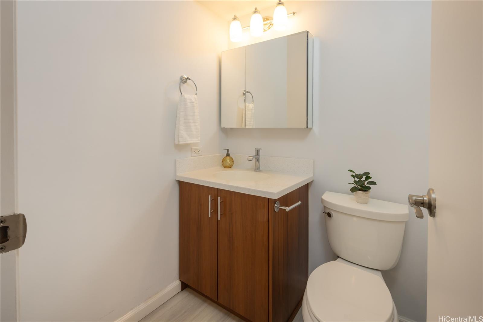 2233 Ala Wai condo # 10C, Honolulu, Hawaii - photo 13 of 25