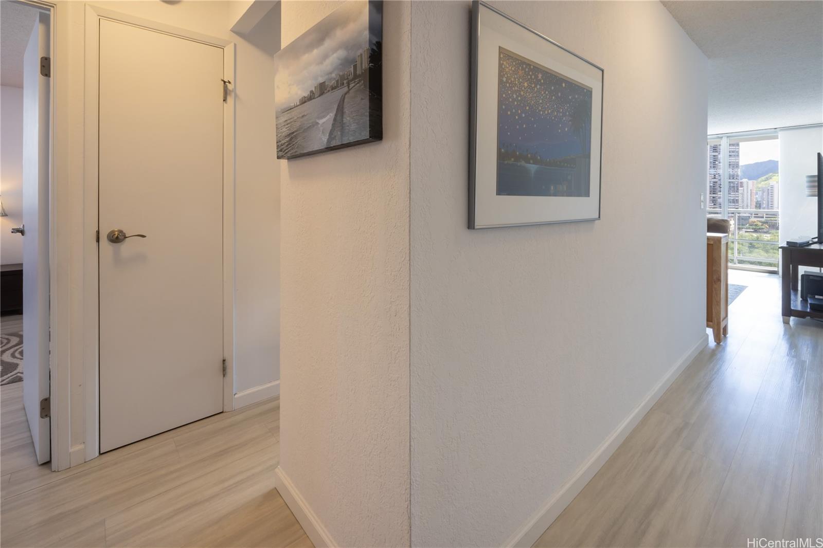 2233 Ala Wai condo # 10C, Honolulu, Hawaii - photo 14 of 25