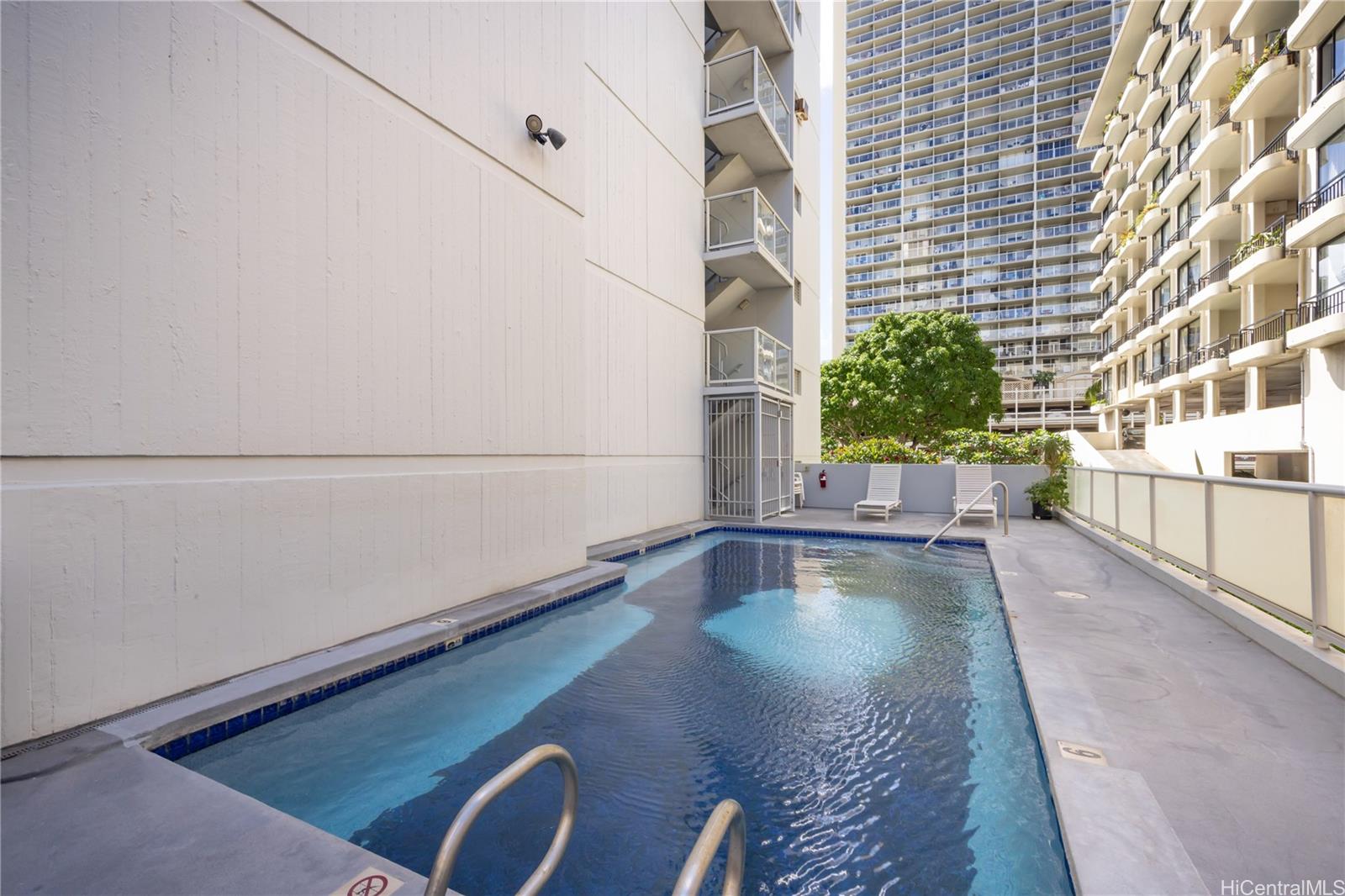 2233 Ala Wai condo # 10C, Honolulu, Hawaii - photo 17 of 25