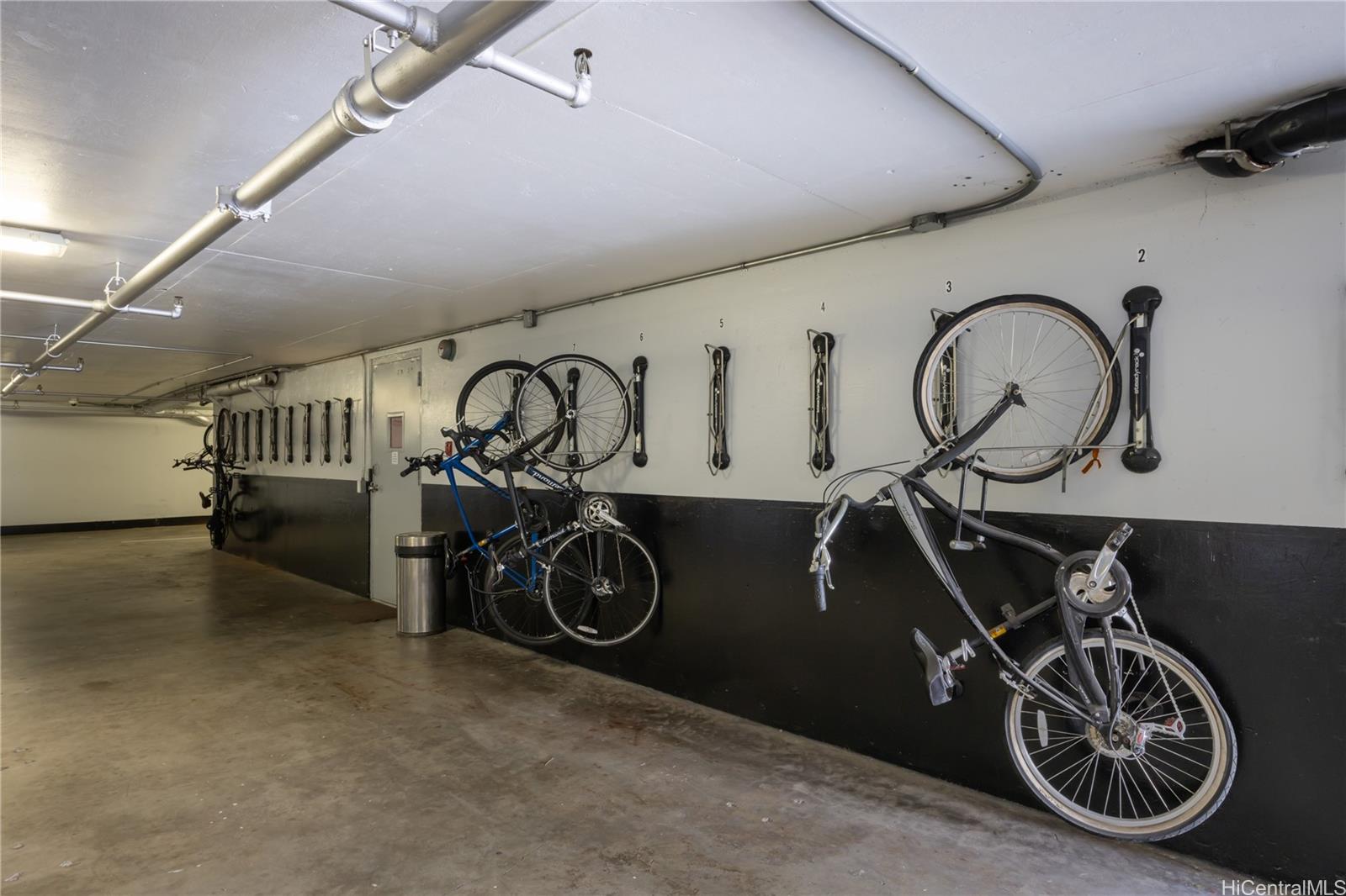 2233 Ala Wai condo # 10C, Honolulu, Hawaii - photo 19 of 25