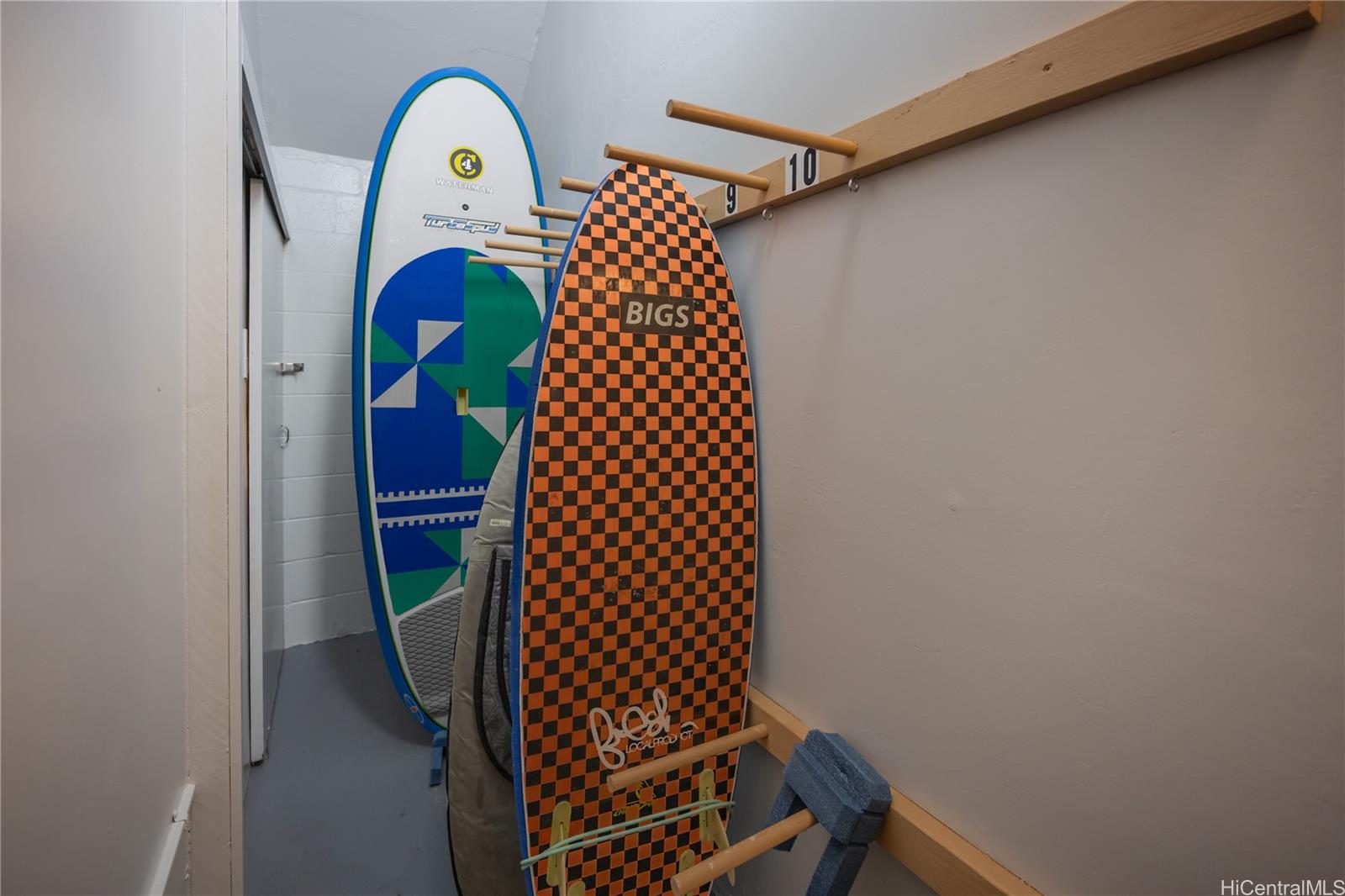 2233 Ala Wai condo # 10C, Honolulu, Hawaii - photo 20 of 25