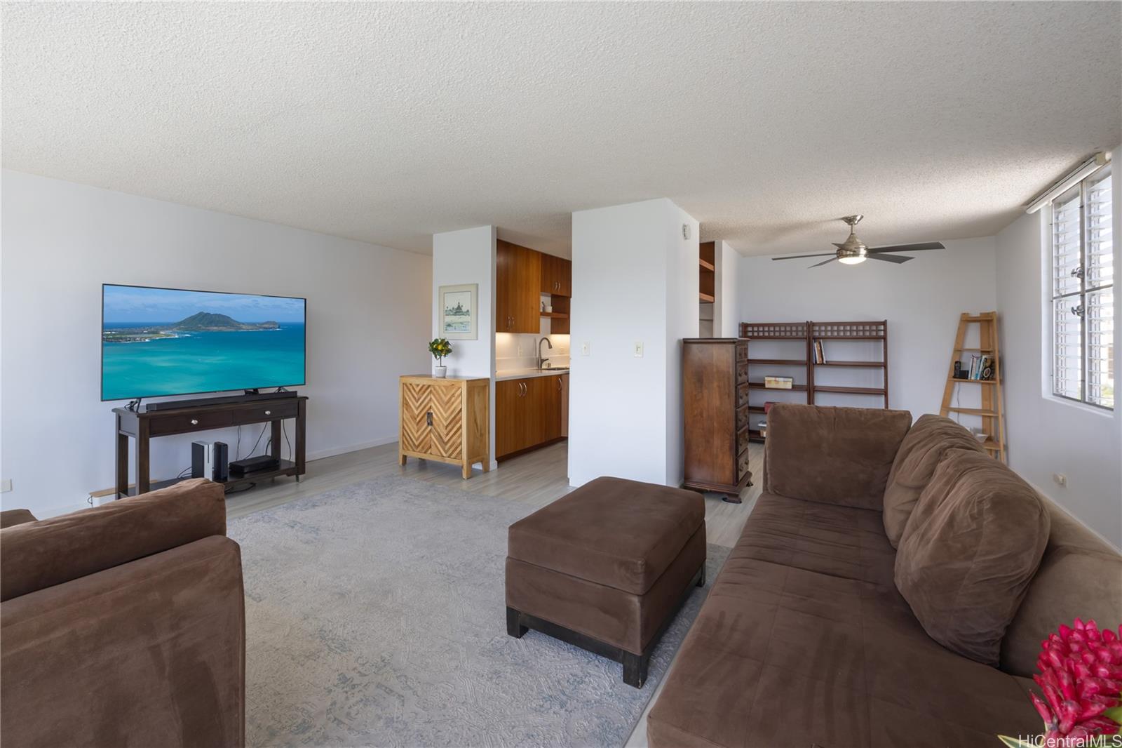 2233 Ala Wai condo # 10C, Honolulu, Hawaii - photo 10 of 25