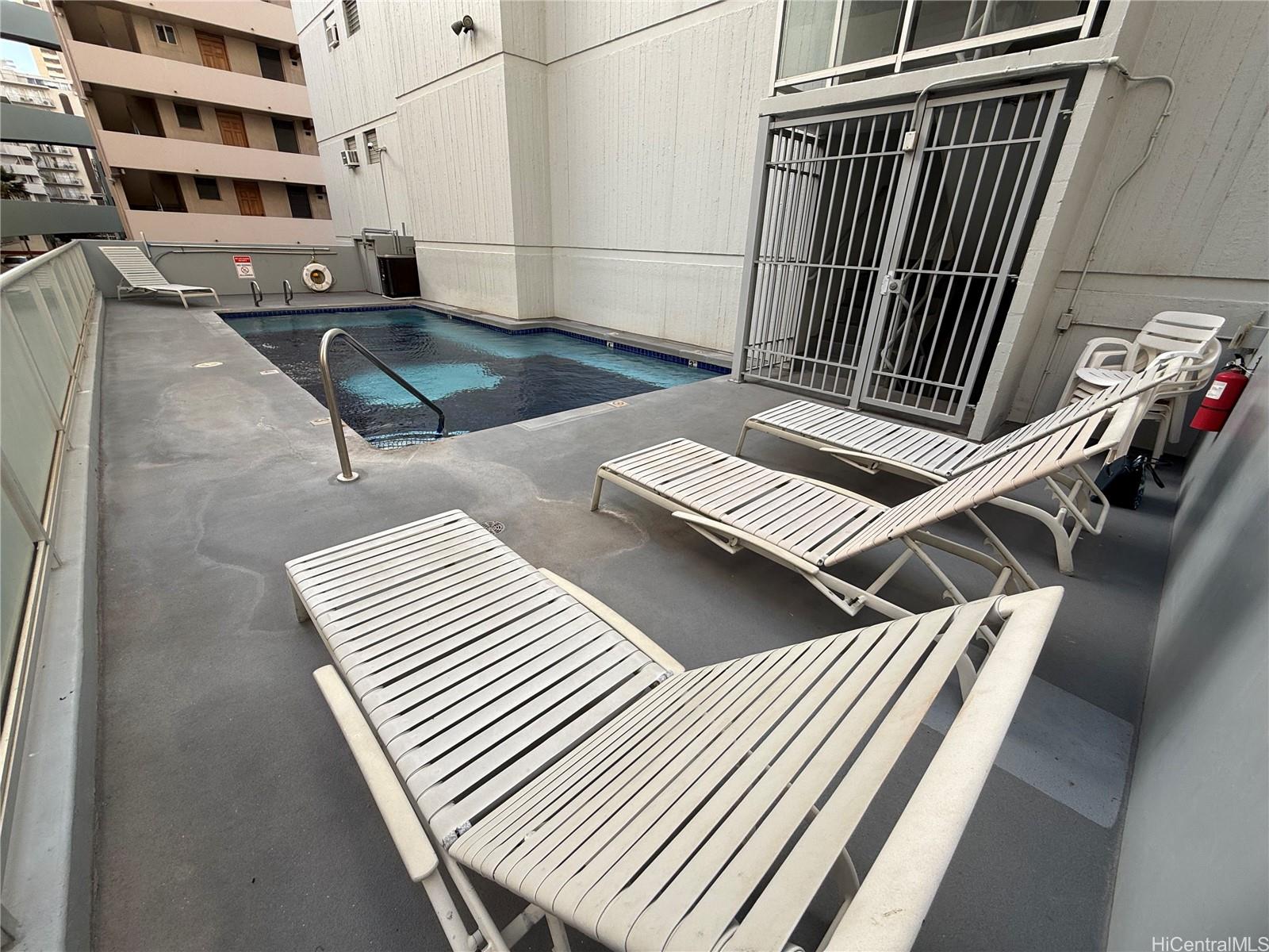 2233 Ala Wai condo # 12-C, Honolulu, Hawaii - photo 11 of 14