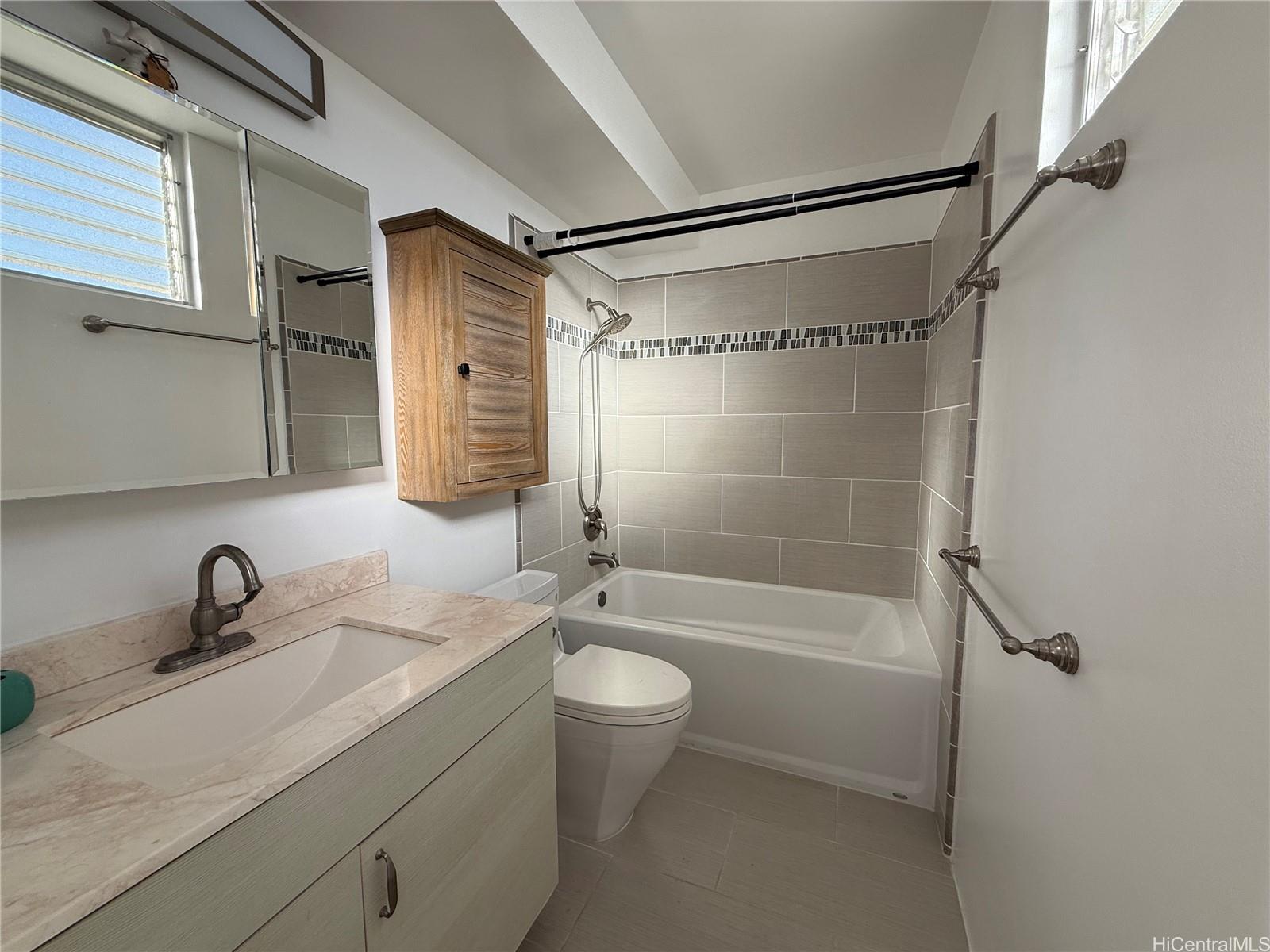 2233 Ala Wai condo # 12-C, Honolulu, Hawaii - photo 6 of 14