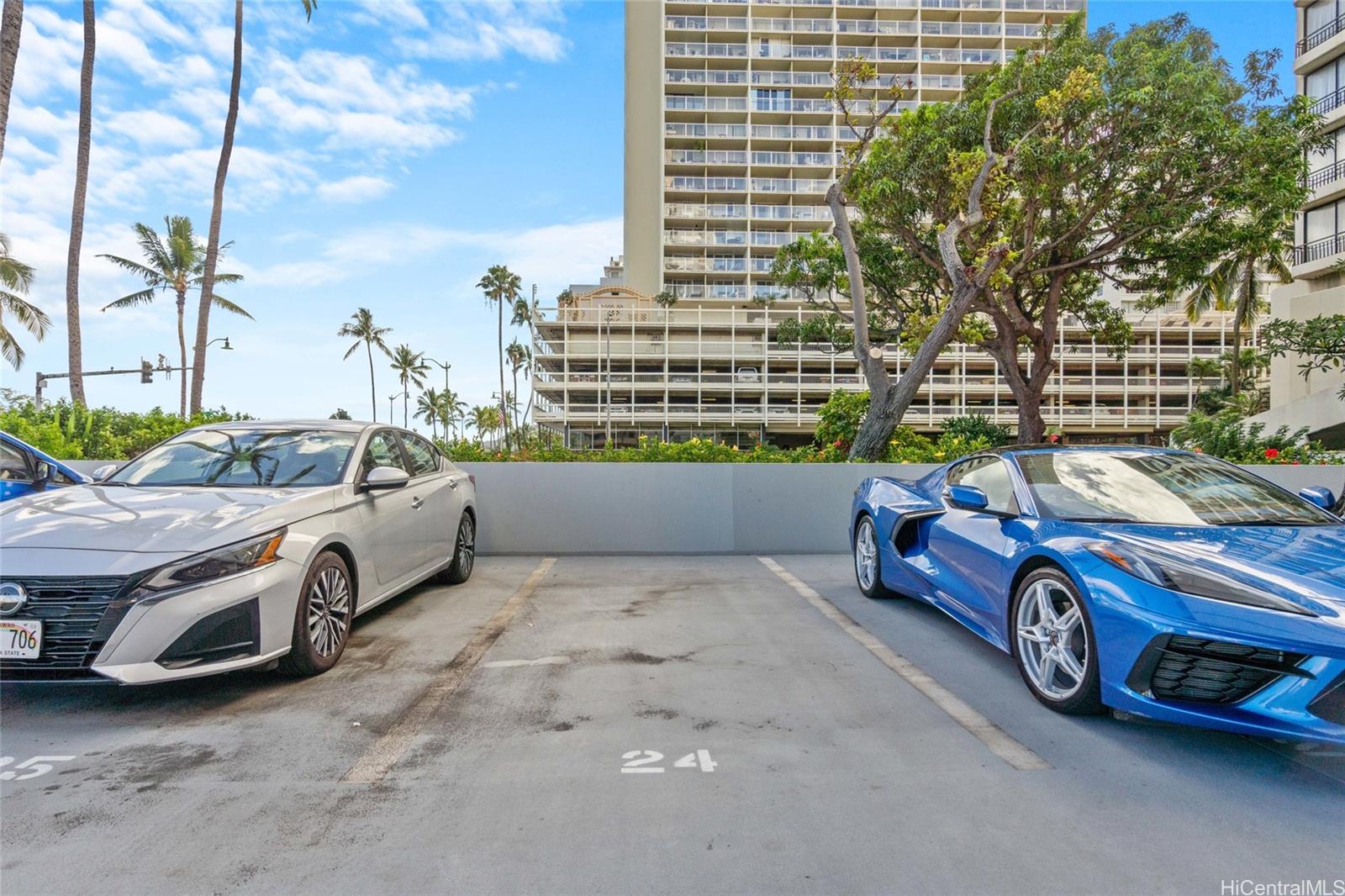 2233 Ala Wai condo # 4A, Honolulu, Hawaii - photo 3 of 20