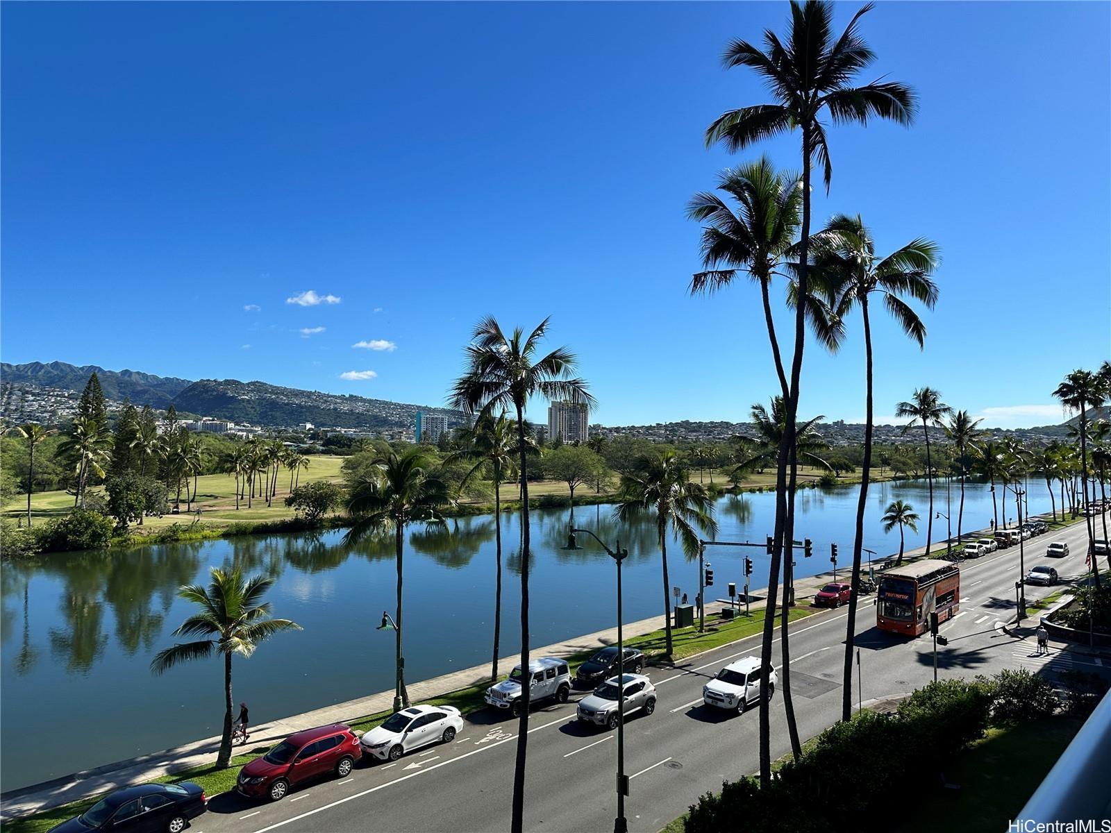 2233 Ala Wai condo # 5B, Honolulu, Hawaii - photo 2 of 25