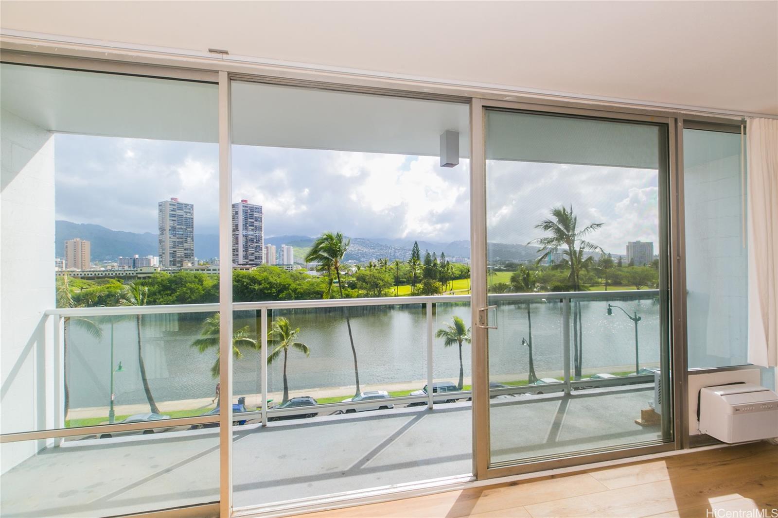 2233 Ala Wai condo # 5B, Honolulu, Hawaii - photo 8 of 25
