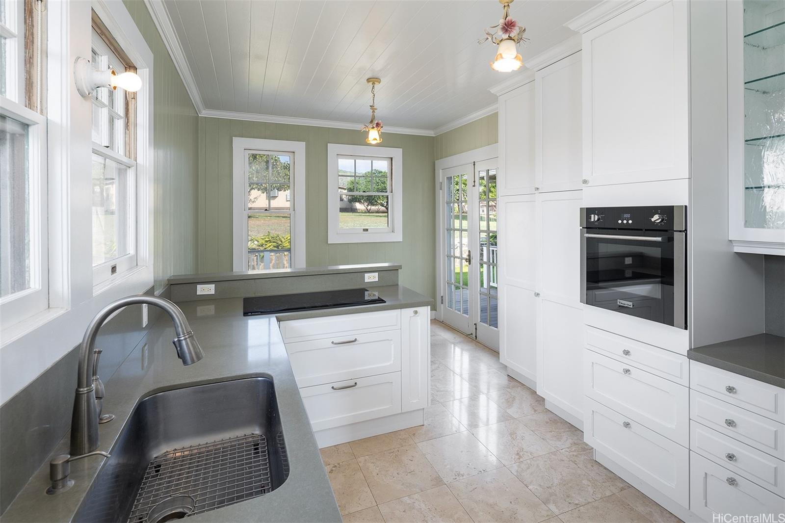 2238 Hoonanea St HONOLULU - Rental - photo 4 of 20