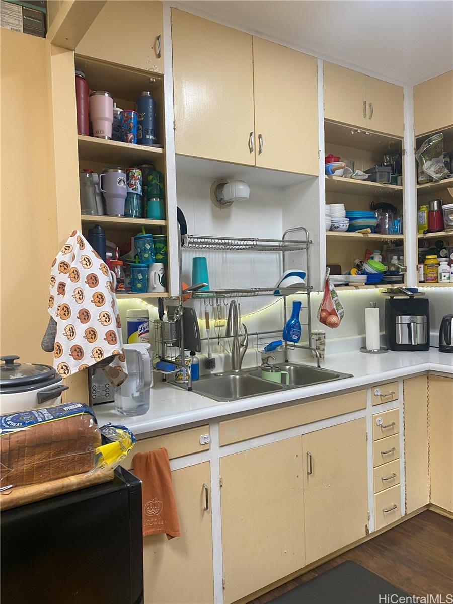 2239  California Ave Wahiawa Heights, Central home - photo 2 of 10