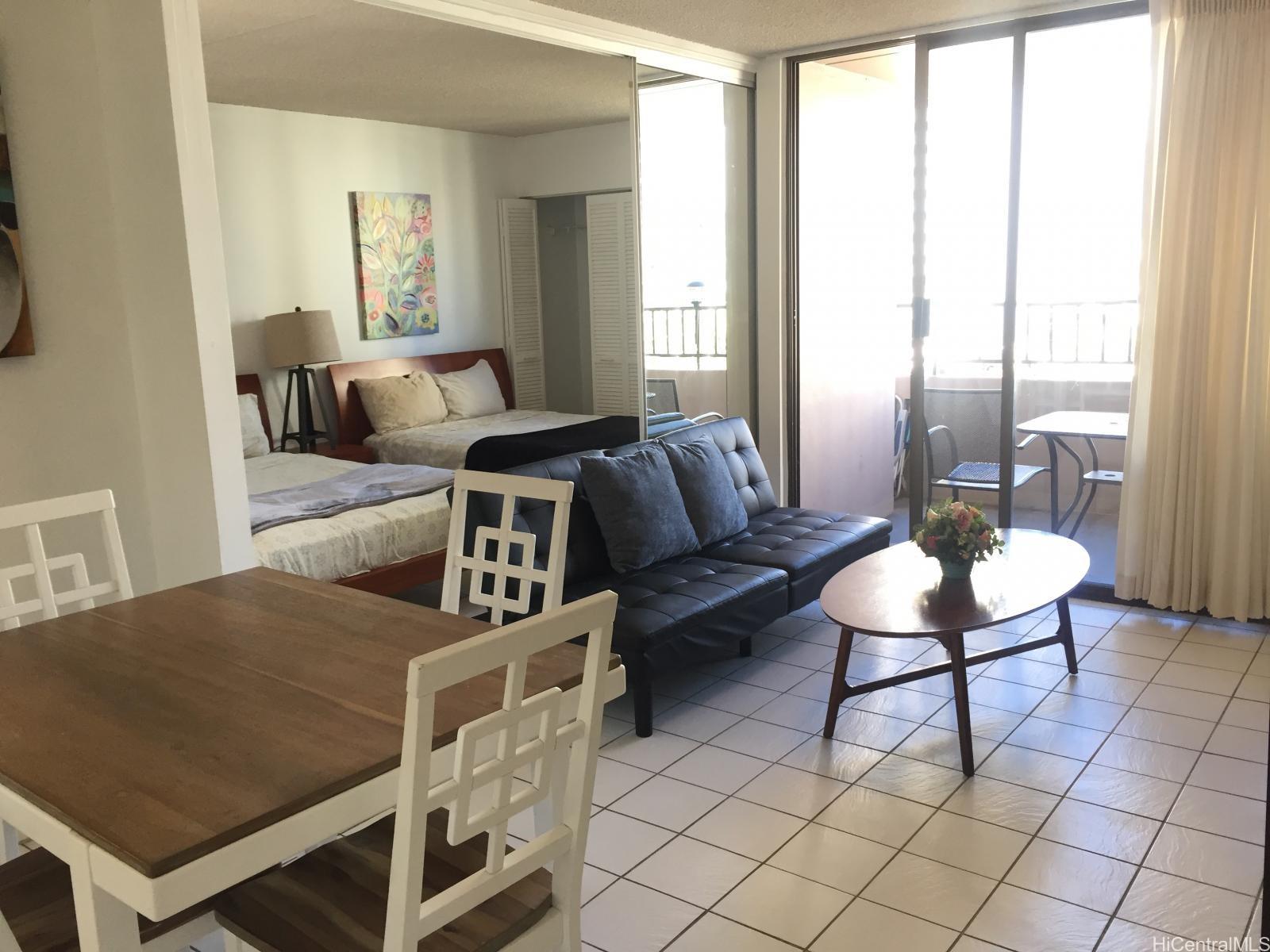 2240 Kuhio Ave Honolulu - Rental - photo 2 of 7