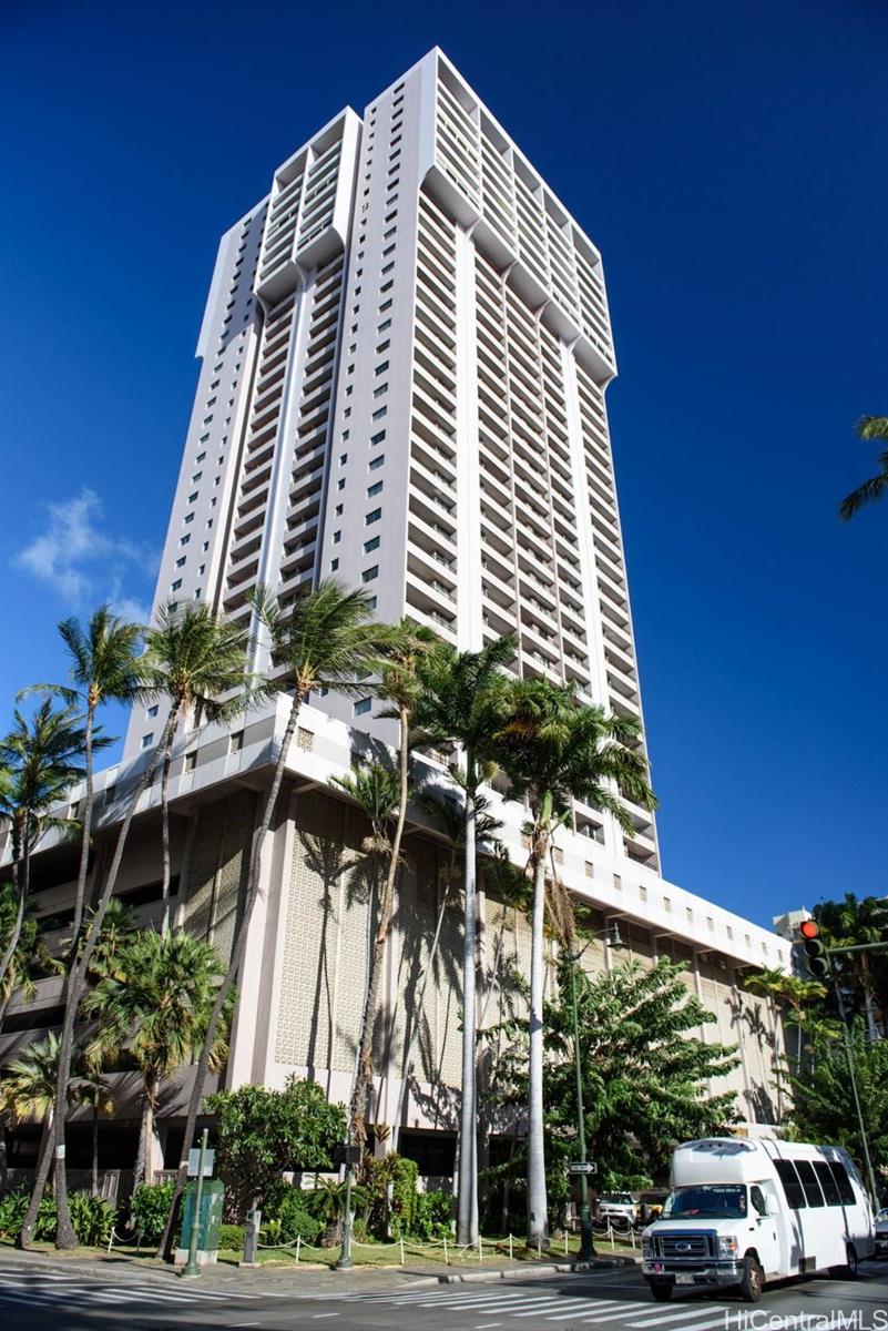 Royal Kuhio condo # 1004, Honolulu, Hawaii - photo 15 of 19