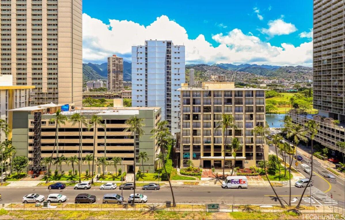 Royal Kuhio condo # 1005, Honolulu, Hawaii - photo 4 of 18