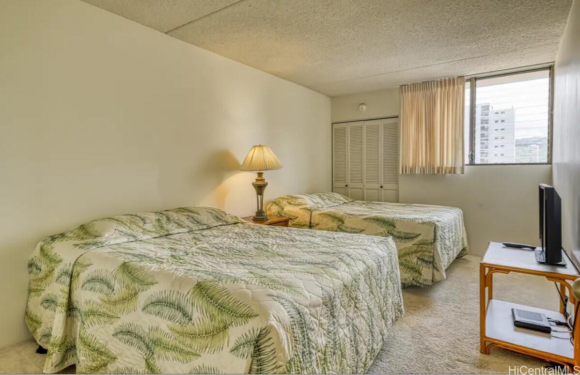 Royal Kuhio condo # 1005, Honolulu, Hawaii - photo 7 of 18