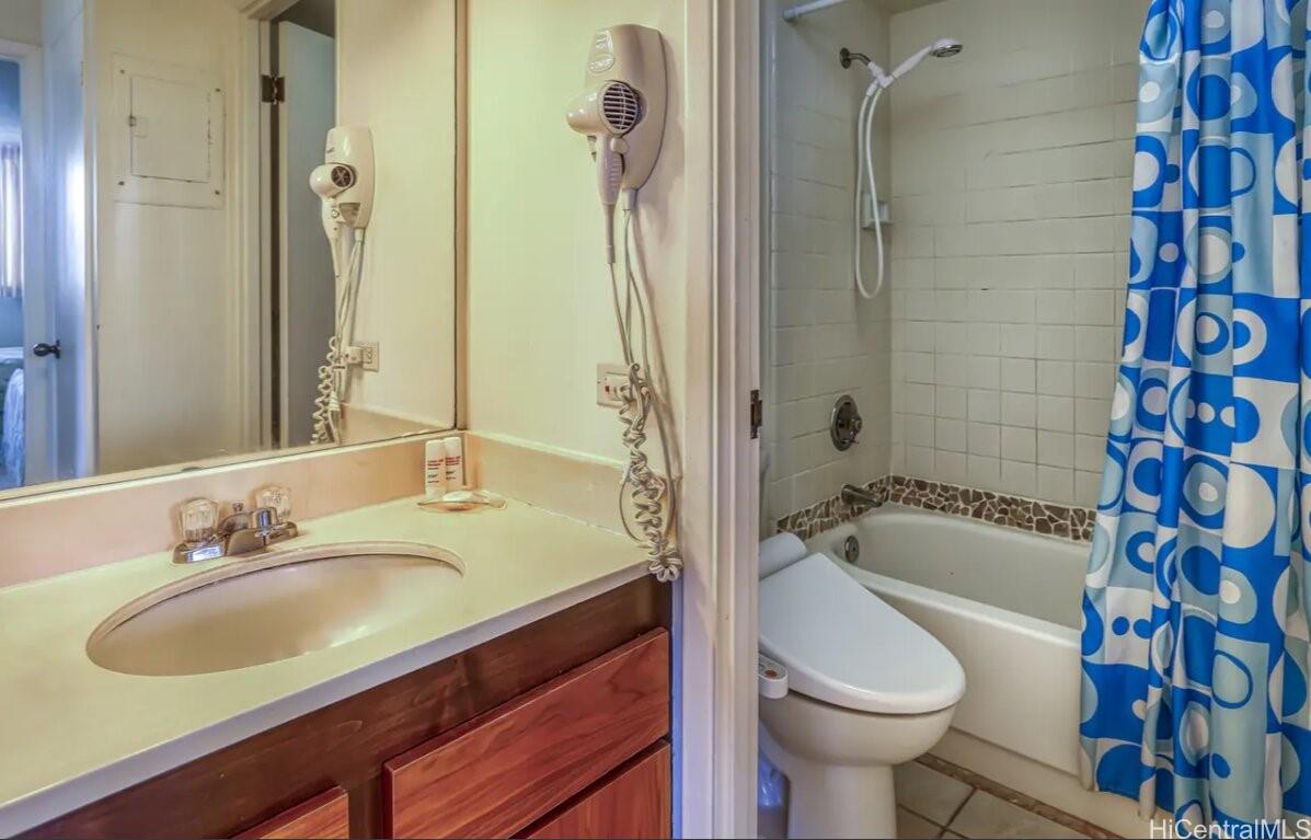 Royal Kuhio condo # 1005, Honolulu, Hawaii - photo 10 of 18