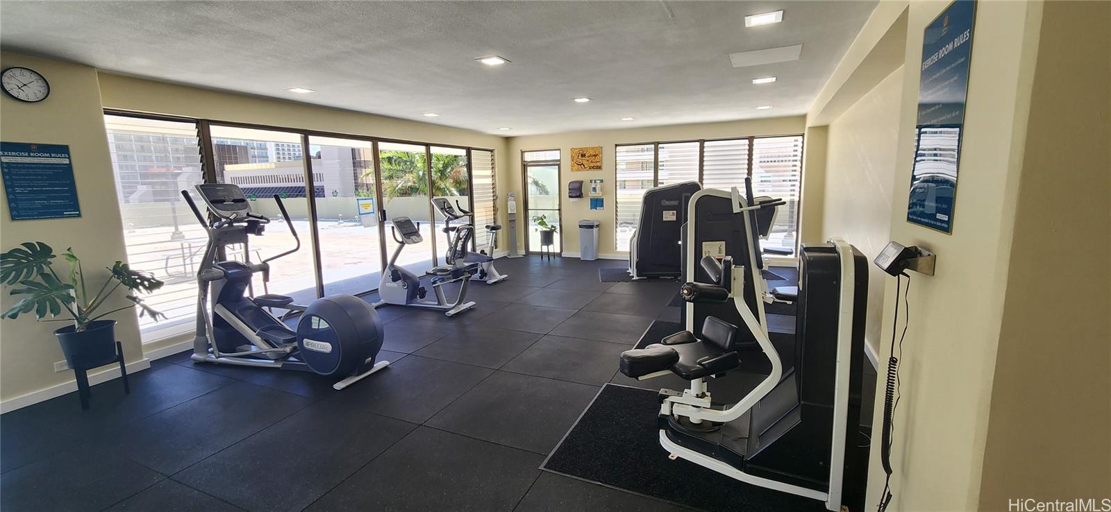 Royal Kuhio condo # 1006, Honolulu, Hawaii - photo 10 of 15