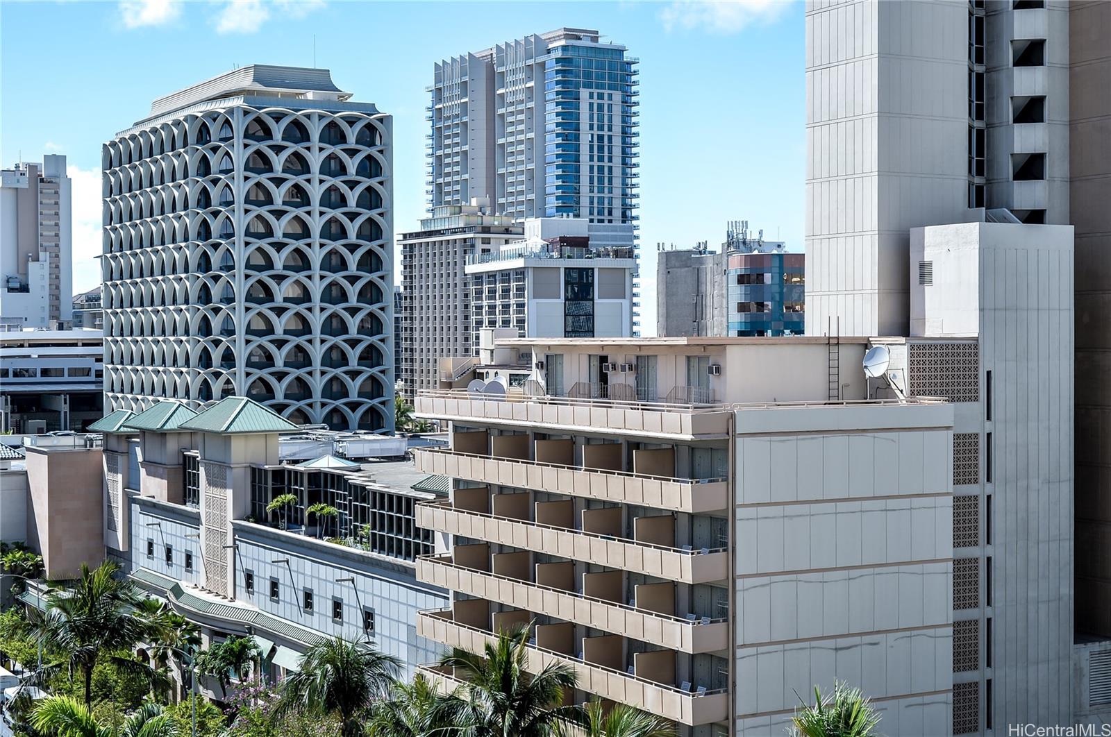 ROYAL KUHIO condo # 1014, Honolulu, Hawaii - photo 6 of 17