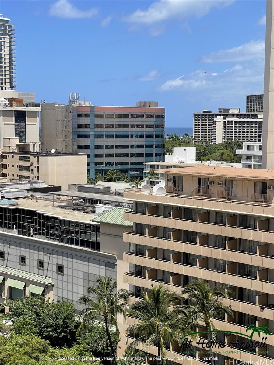 2240 Kuhio Ave Honolulu - Rental - photo 5 of 19