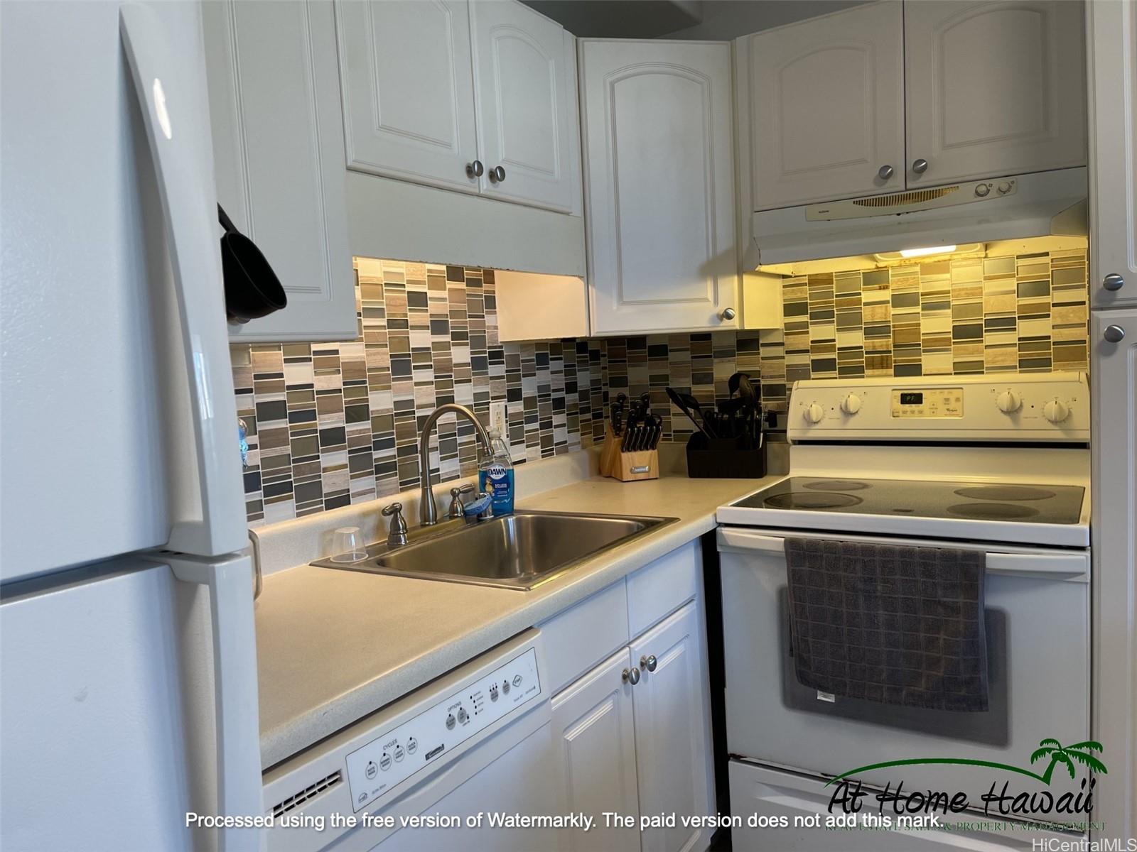 2240 Kuhio Ave Honolulu - Rental - photo 8 of 19