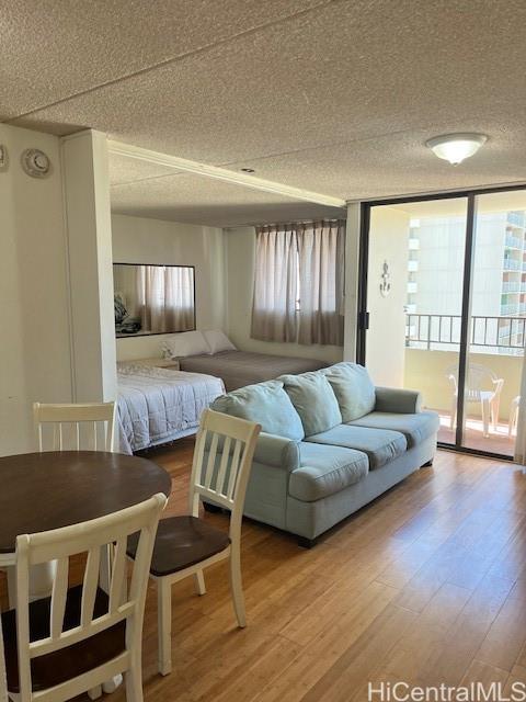 Royal Kuhio condo # 1210, Honolulu, Hawaii - photo 5 of 8