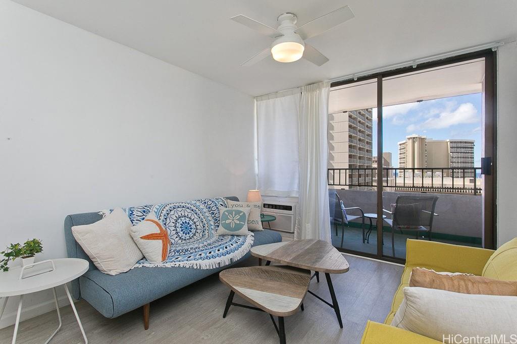 2240 Kuhio Ave Honolulu - Rental - photo 2 of 10