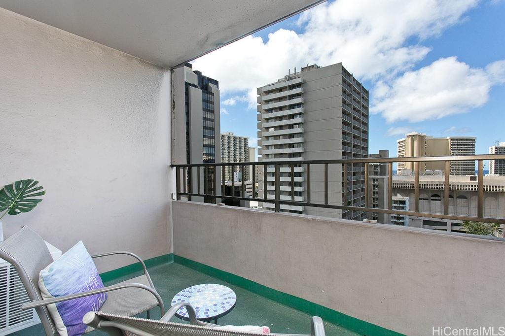 2240 Kuhio Ave Honolulu - Rental - photo 7 of 10