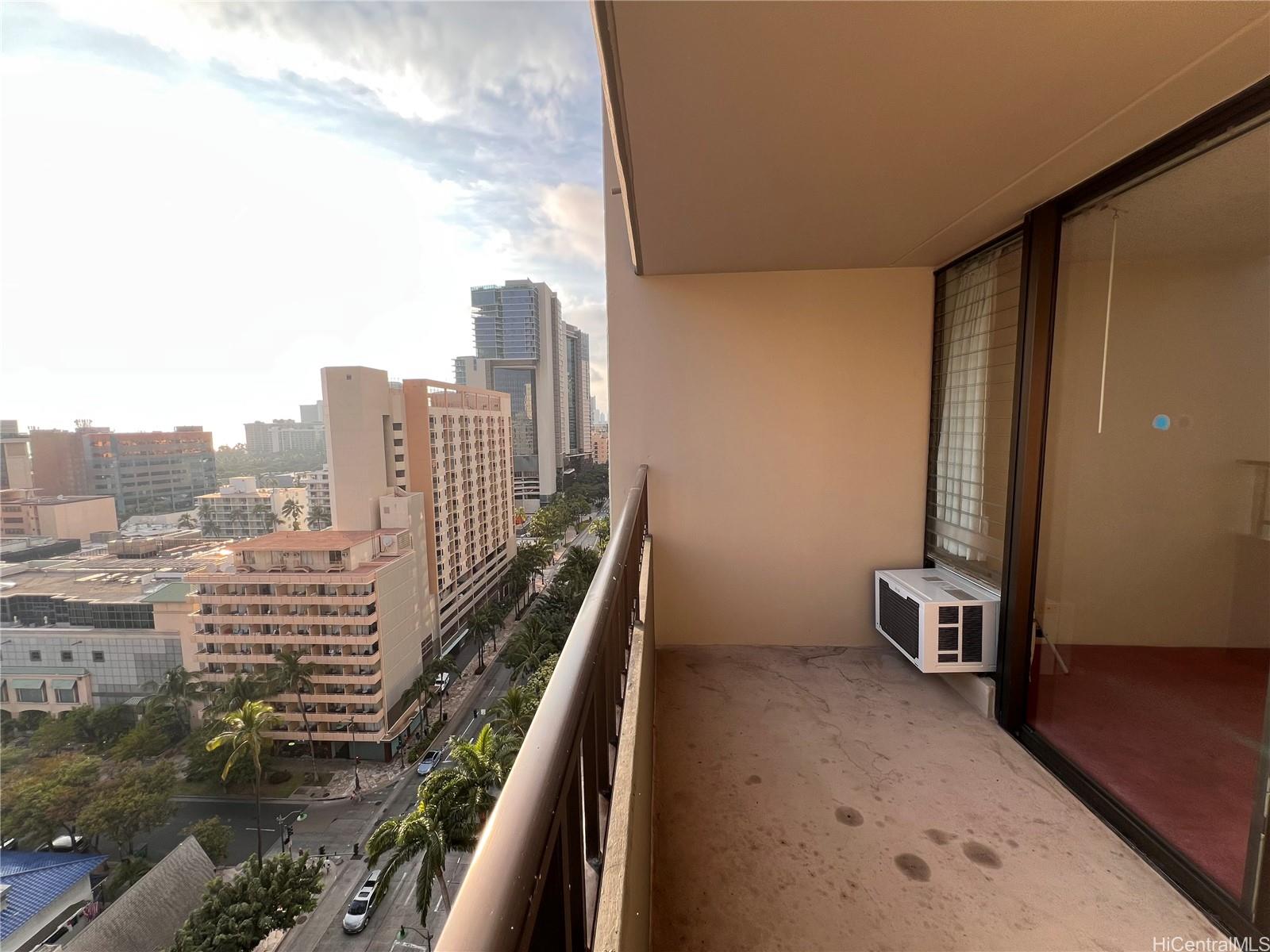 Royal Kuhio condo # 1609, Honolulu, Hawaii - photo 14 of 25