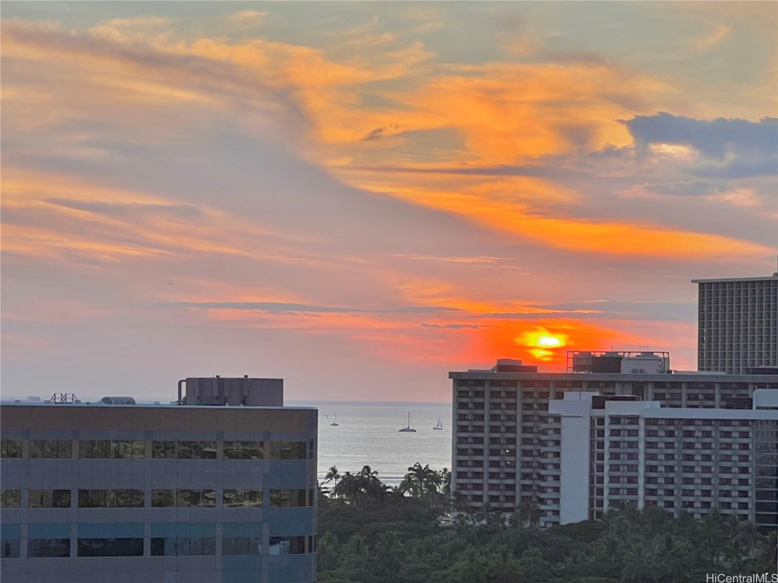 Royal Kuhio condo # 1609, Honolulu, Hawaii - photo 16 of 25
