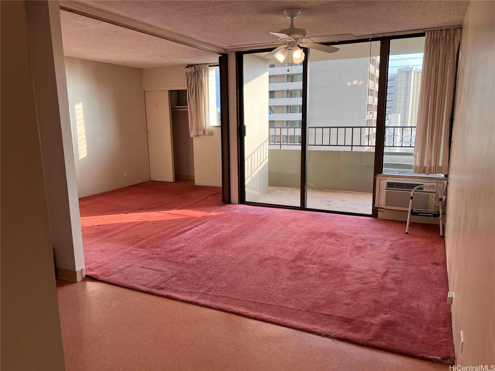 Royal Kuhio condo # 1609, Honolulu, Hawaii - photo 3 of 25