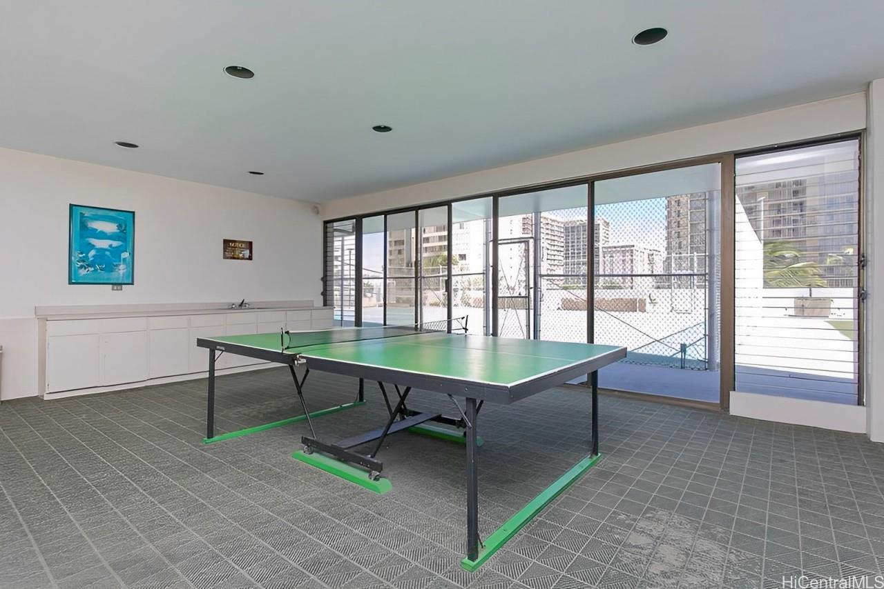 2240 Kuhio Ave Honolulu - Rental - photo 18 of 21