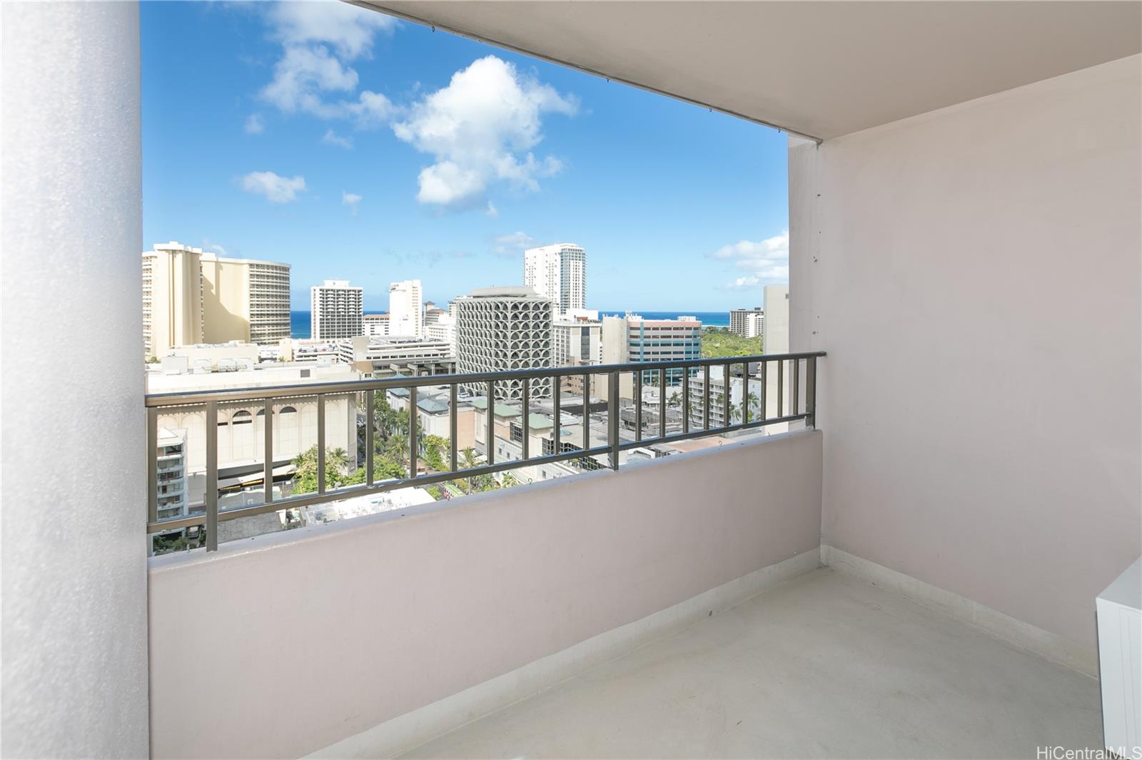 Royal Kuhio condo # 1809, Honolulu, Hawaii - photo 12 of 13