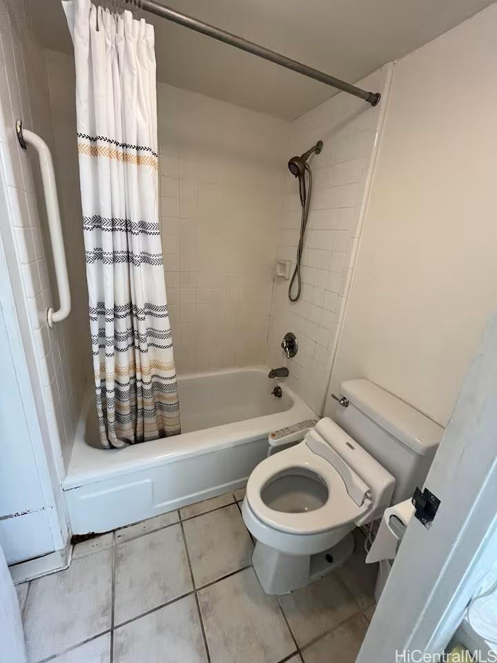 Royal Kuhio condo # 2001, Honolulu, Hawaii - photo 5 of 6