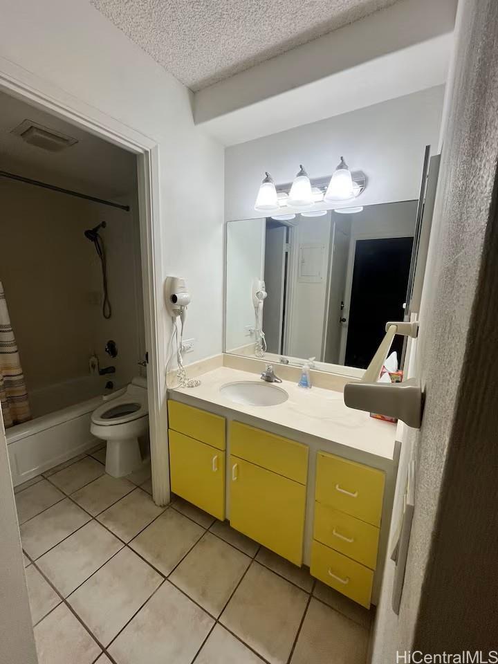 Royal Kuhio condo # 2001, Honolulu, Hawaii - photo 6 of 6