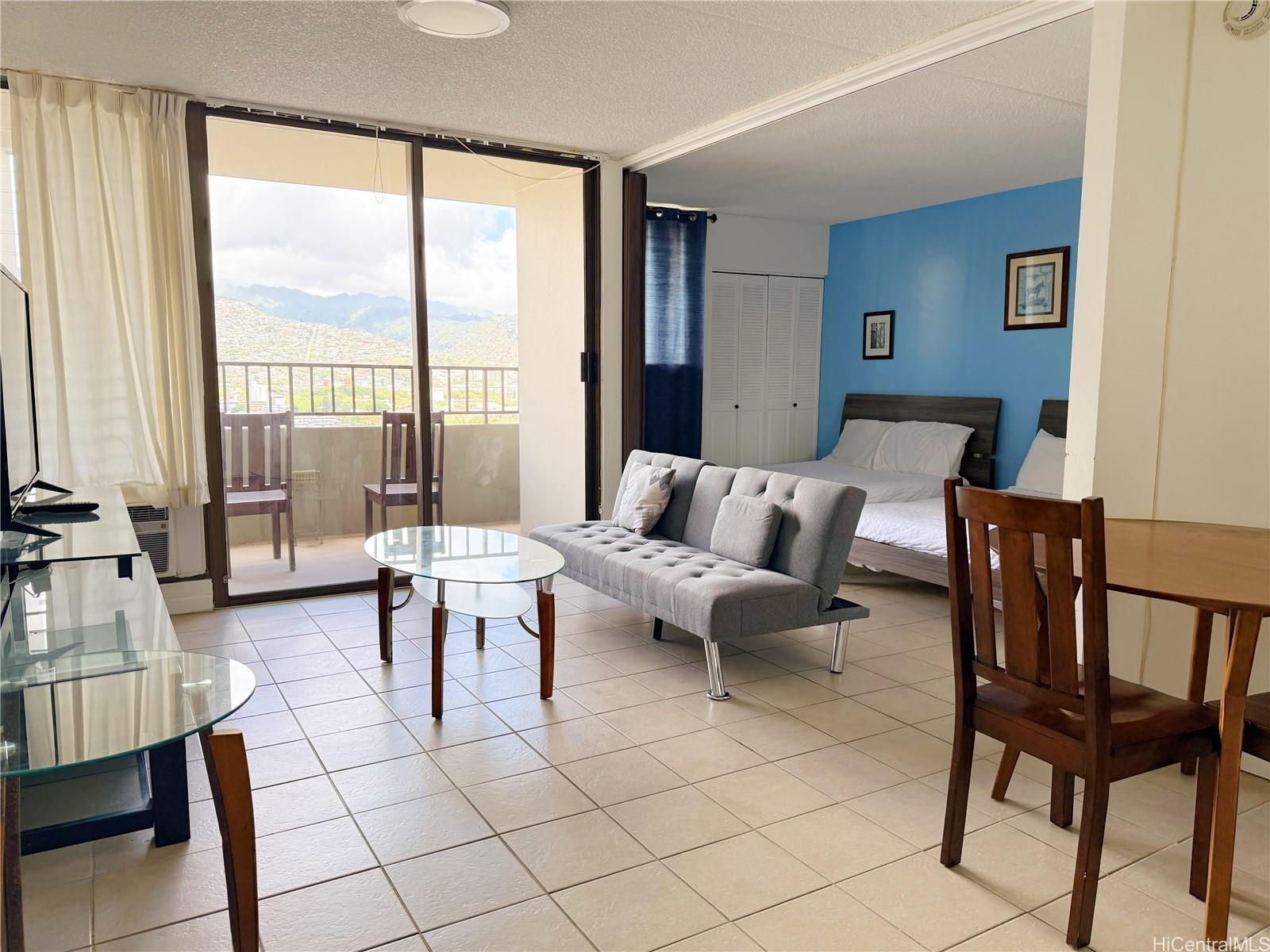 Royal Kuhio condo # 2004, Honolulu, Hawaii - photo 2 of 8