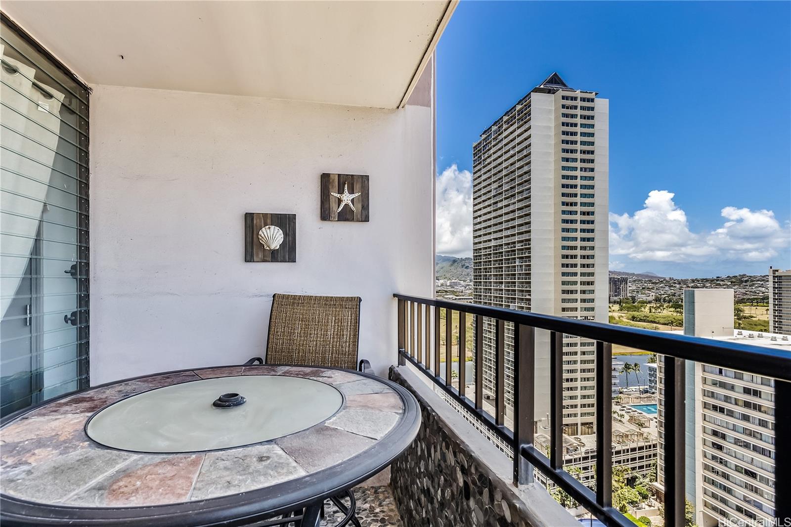 Royal Kuhio condo # 2006, Honolulu, Hawaii - photo 12 of 24