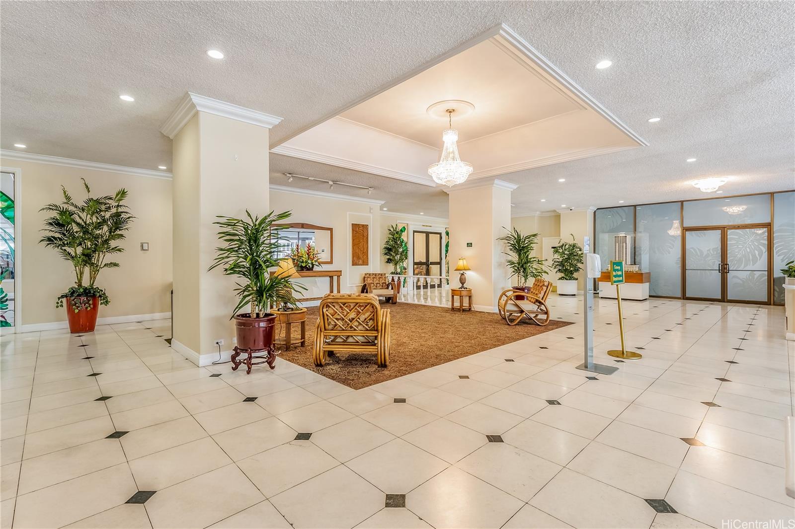 Royal Kuhio condo # 2006, Honolulu, Hawaii - photo 13 of 24