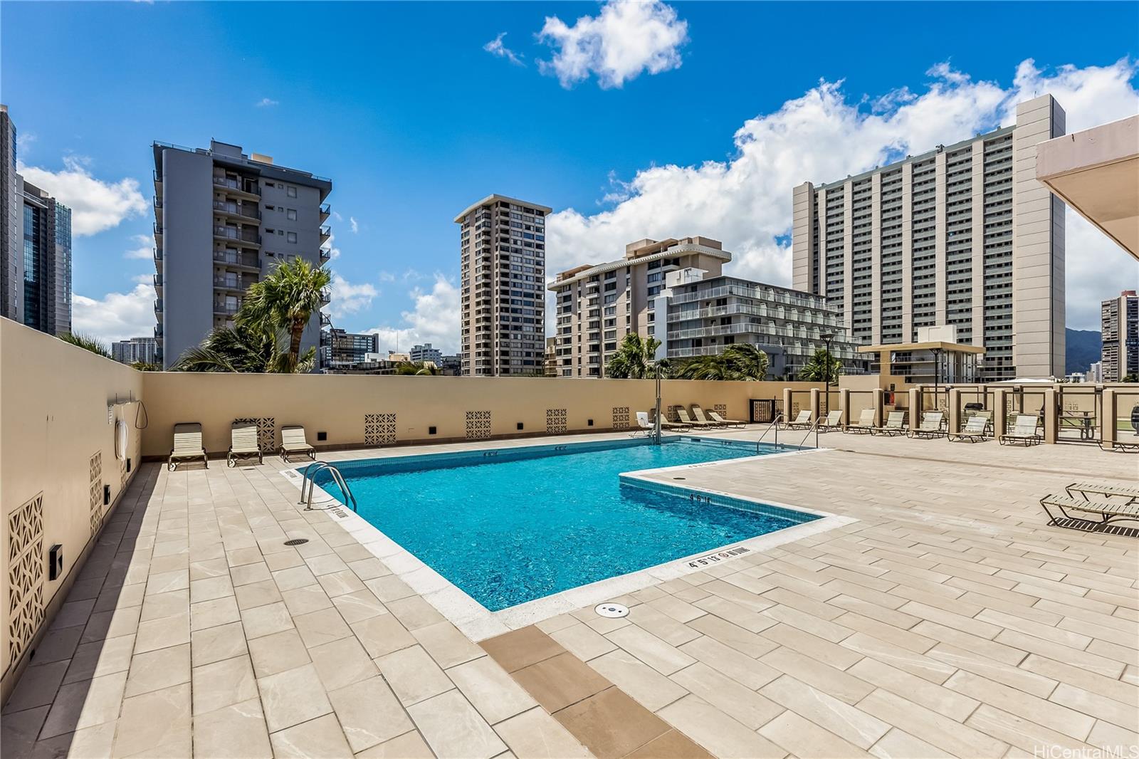 Royal Kuhio condo # 2006, Honolulu, Hawaii - photo 14 of 24